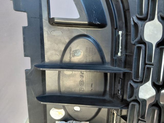 HYUNDAI 86351A2610 Решетка радиатора в наличии Запорожье