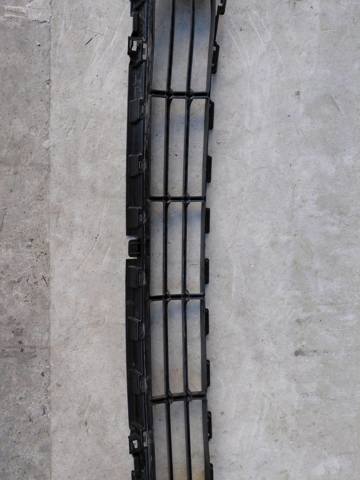 86569F1500 HYUNDAI Решетка бампера переднего центральная купить в Николаев