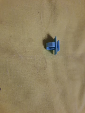 877583L000 HYUNDAI Пистон (клип) крепления накладок порогов купить в Тернополь