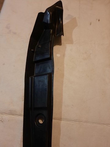 8R0821111C VAG Уплотнитель крыла купить в Харьков