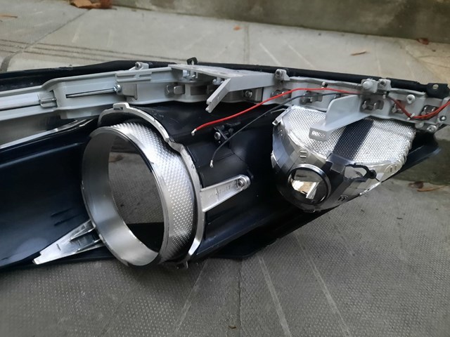 921023U250 HYUNDAI Фара правая купить в Львов