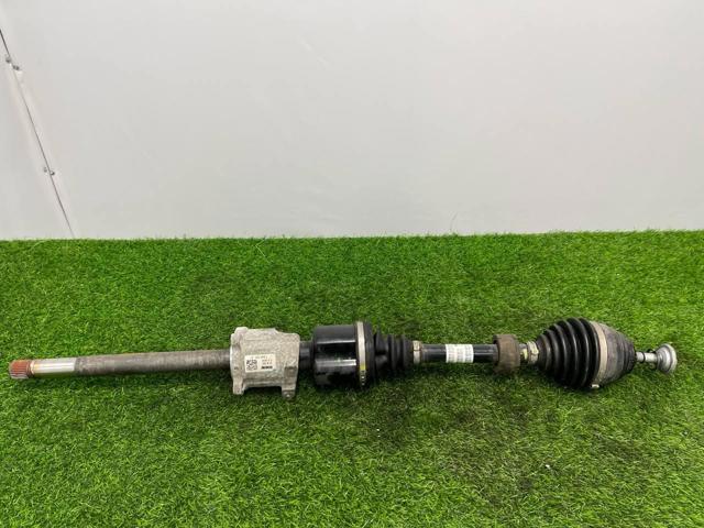 Полуось передняя, правая 31608482646 BMW