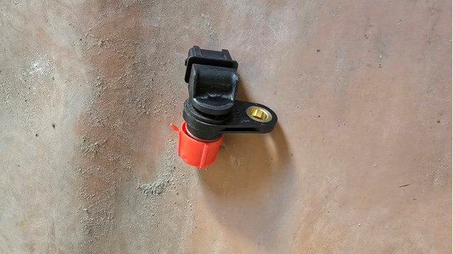 Датчик положения распределительного вала 96253543 GM