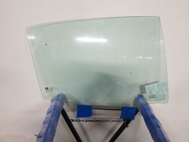 Стекло задней двери, правой 6284RGNH5RDW PILKINGTON