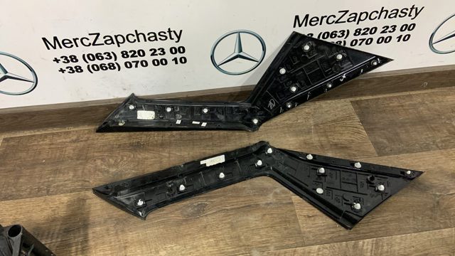Накладка стойки кузова внешняя, задняя правая 42777017 GM