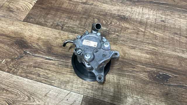 Насос гидроусилителя руля (ГУР) A0034669301 MERCEDES