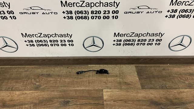 Левый подрулевой переключатель A0085452624 MERCEDES