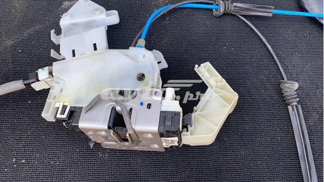 Замок задней правой двери  A0997300235 MERCEDES