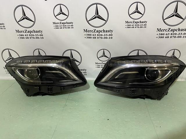 MERCEDES A1569061800 Правая фара в наличии Черновцы
