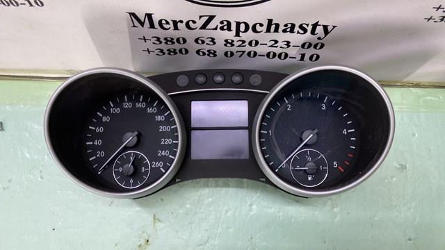 Щиток приборов A1645408947 MERCEDES
