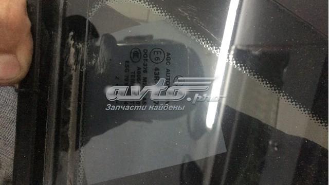 A1667300655 Стекло-форточка двери задней правой купить Черновцы