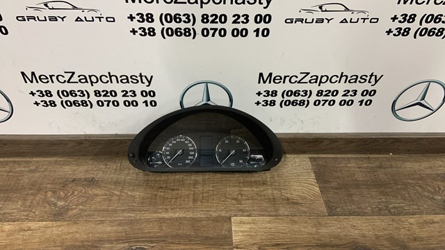 MERCEDES A2035404947 Приборная доска (щиток приборов) в наличии Житомир