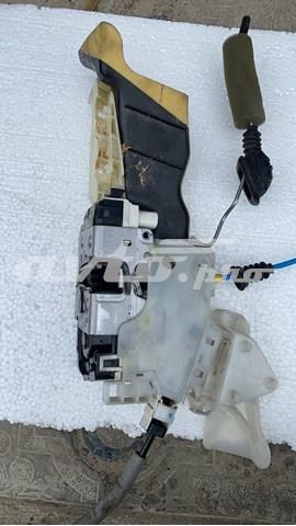 Замок передней левой двери A2047202535 MERCEDES
