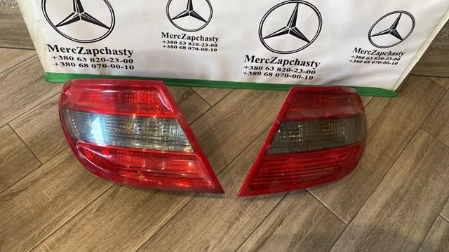 Ліхтар задній правий A2048203064 Mercedes