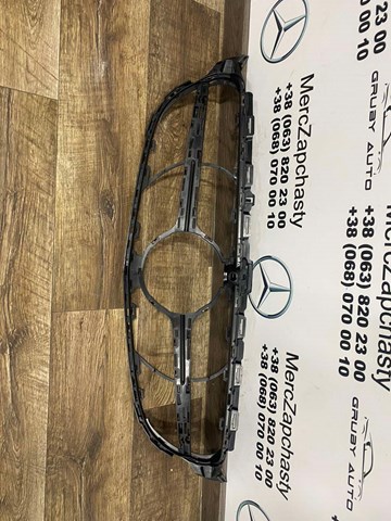 2058881760 MERCEDES Решетка радиатора купить в Ирпень