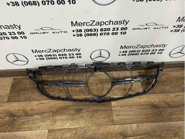 Решетка радиатора A2058881760 MERCEDES