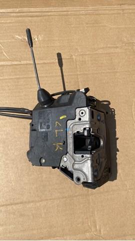 Замок двери водителя A2097200435 MERCEDES