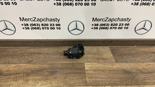 Переключатель света фар на "торпедо" Mercedes E