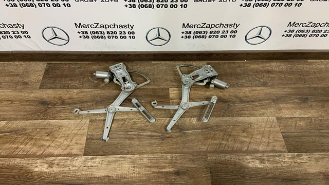 Мотор стеклоподъемника водительской двери A2108205742 MERCEDES