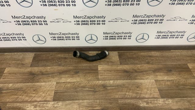 Шланг/патрубок интеркуллера A2115284282 MERCEDES
