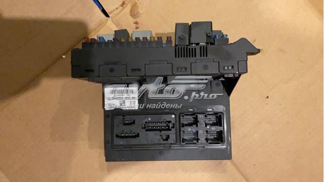Панель предохранителей A2115453801 MERCEDES