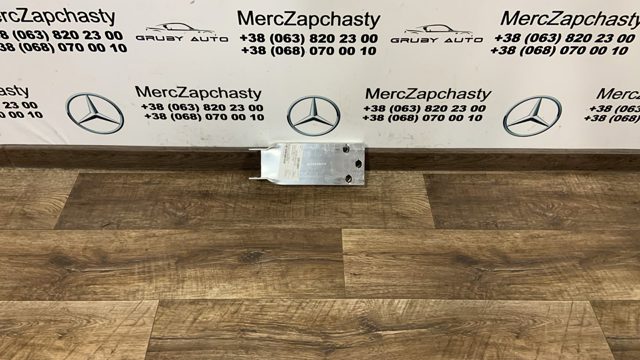 Кронштейн усилителя переднего бампера A2136200195 MERCEDES