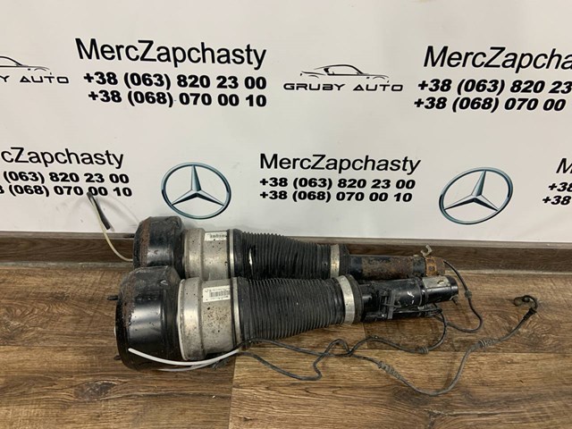 Амортизатор передній A2213209313 Mercedes