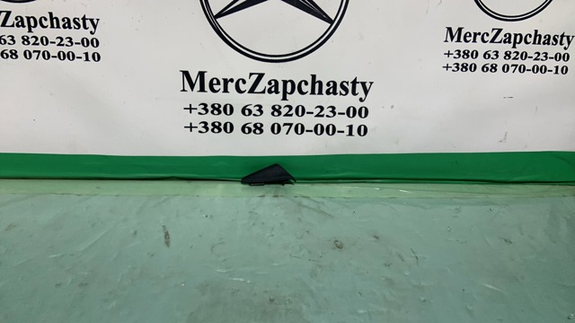 Заглушка бампера буксировочного крюка, передняя левая A2478854206 MERCEDES
