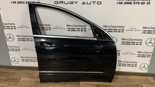 Пассажирская передняя дверь A2517201005 MERCEDES