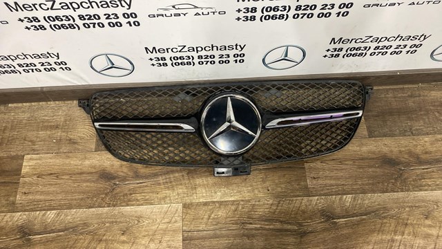 Решітка радіатора A2928880060 Mercedes