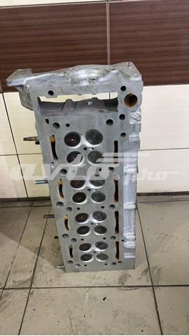Головка блока A6110105220 MERCEDES