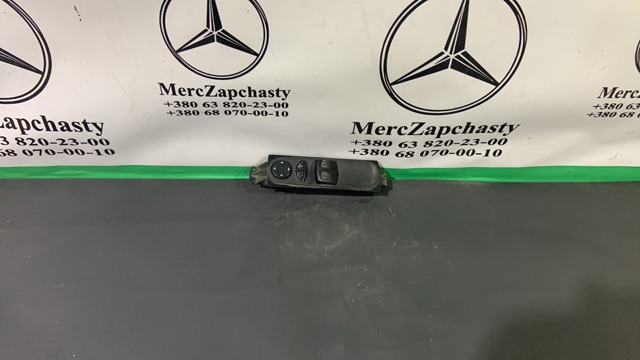 Кнопки переднего левого стеклоподъемника A6395450913 MERCEDES