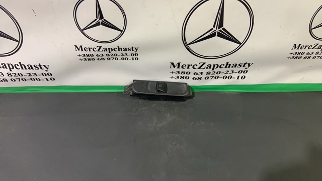 Кнопки переднего правого стекло подъемника A9065450913 MERCEDES
