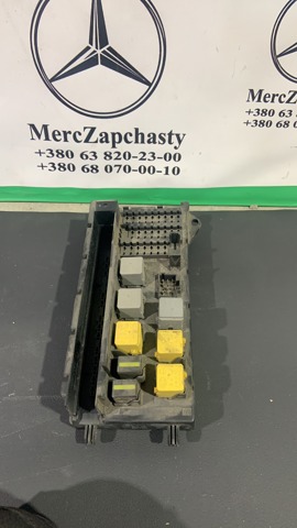 Панель предохранителей A9065454201 MERCEDES