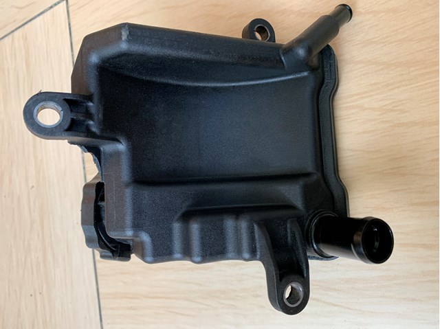 MERCEDES 0004602283 Бачок ГУР в наличии Николаев