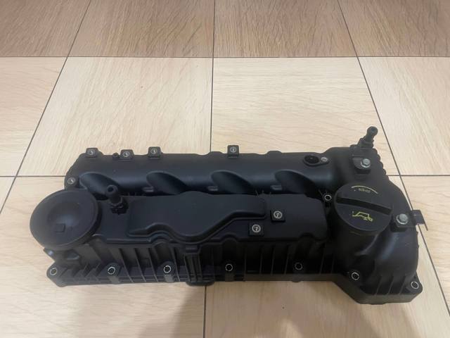 224102F600 HYUNDAI Клапанная крышка купить в Украина