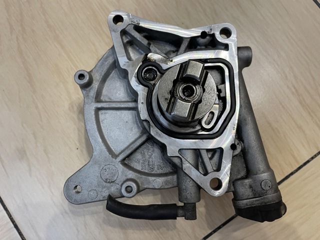 Насос вакуумный 288102F000 HYUNDAI