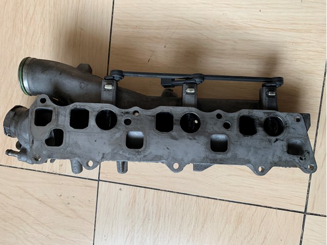 MERCEDES 6420903237 Коллектор впускной правый в наличии Кривой Рог