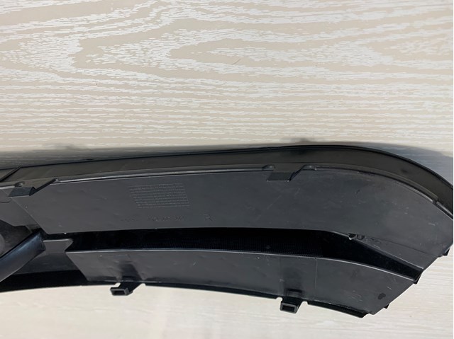 8KD807682 Решетка радиатора купить Житомир