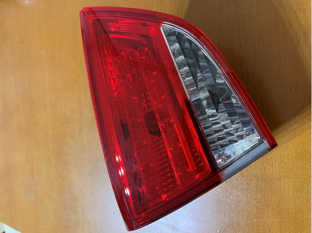 Задняя левая внутренняя фара 924052Y000 HYUNDAI
