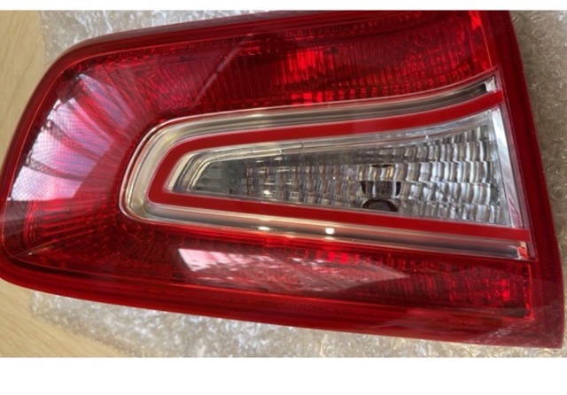 Задний левый внутренний фонарь 924053W010 HYUNDAI