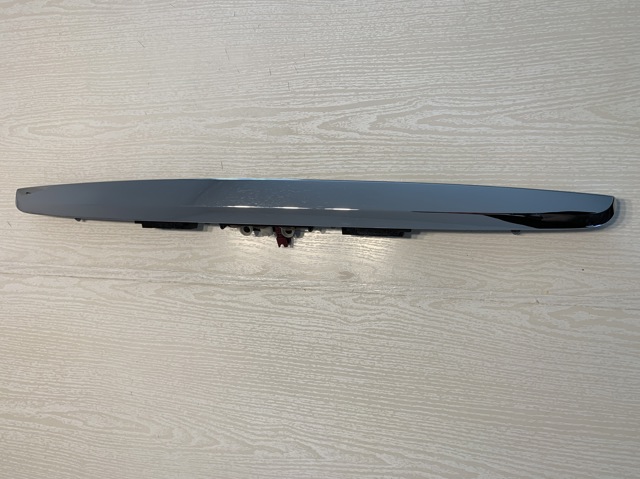 Кнопка привода замка крышки багажника (двери 3/5-й (ляды) A1697401993 MERCEDES