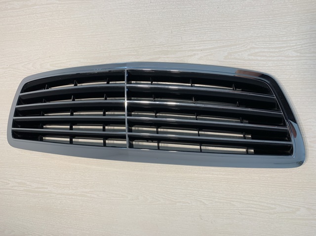 Решетка A2208800583 MERCEDES