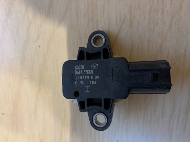 Датчик подушки безопасности DA8A57KC0 MAZDA