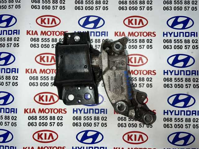 Опора двигателя 11210JD000 NISSAN