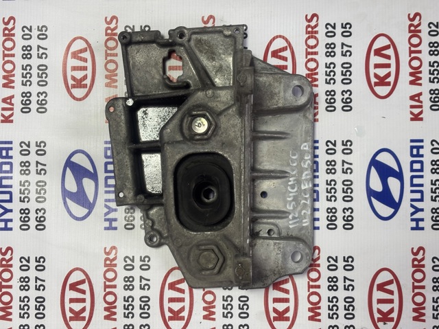 Подушка (опора) двигателя, левая передняя 11220ED50A NISSAN