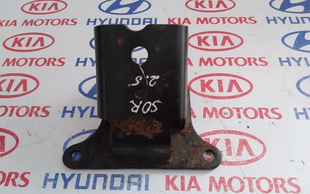 216114A100 Кронштейн подушки (опоры) двигателя левой купить Николаев