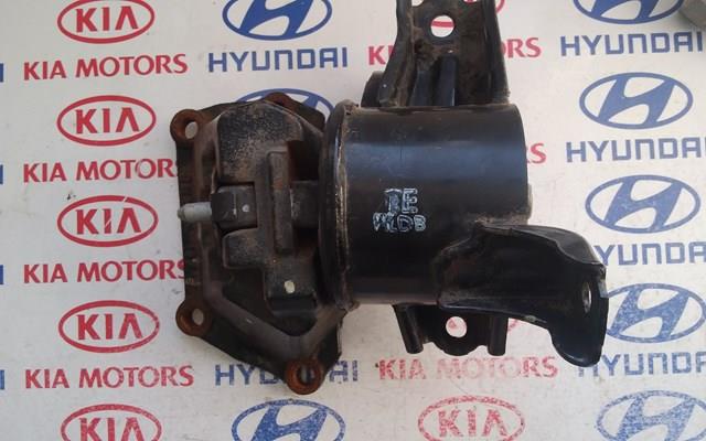 Подушка (опора) двигателя, левая 218303Q750 HYUNDAI