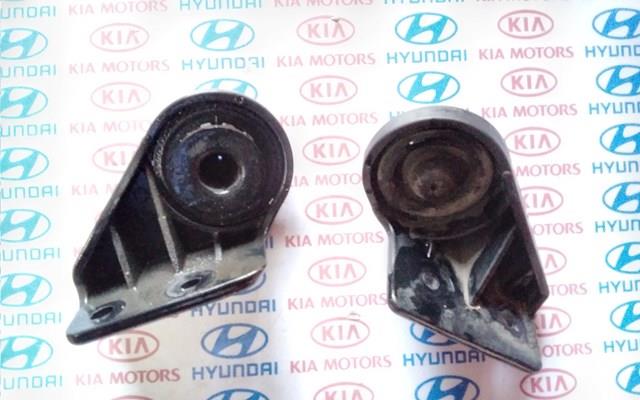 HYUNDAI 253332S100 Кронштейн радиатора верхний левый в наличии Павлоград