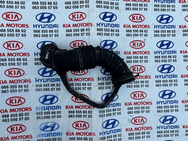 Патрубок воздушный, выход воздушного фильтра 281382H000 HYUNDAI